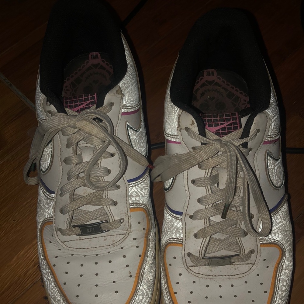 Nike 2019 day of the dead LE stock ones go for 300 but these are worn